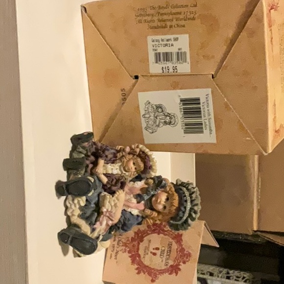 Yesterday's child, VICTORIA WITH SAMANTHA…. - Picture 1 of 8